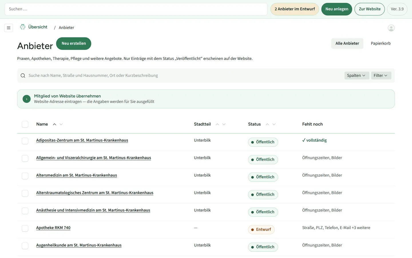 Redaktionsbereich von healthydus: Liste der Anbieter mit Status Öffentlich oder Entwurf, einer Spalte Fehlt noch und dem Assistenten Mitglied von Website übernehmen.